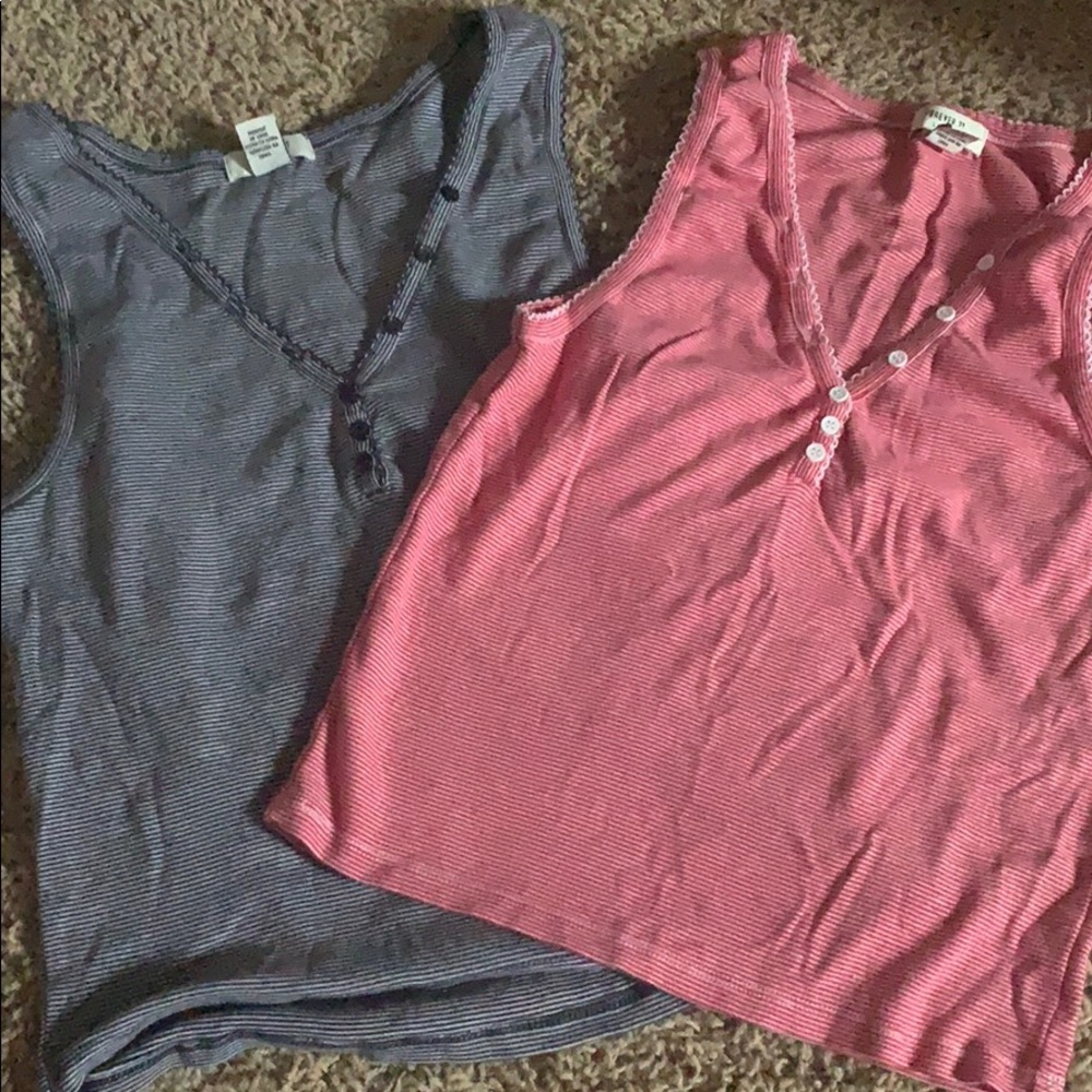 2 F21 tank tops